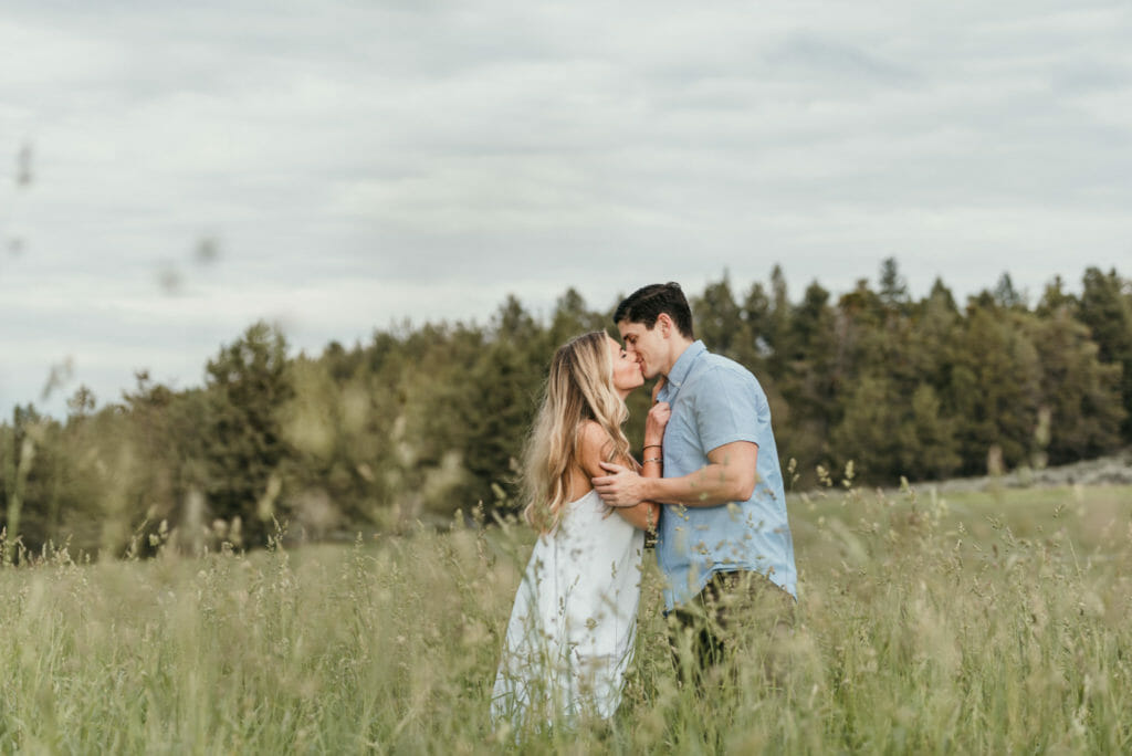 Bend Oregon Engagement Photography photo shoot & engagement photographers