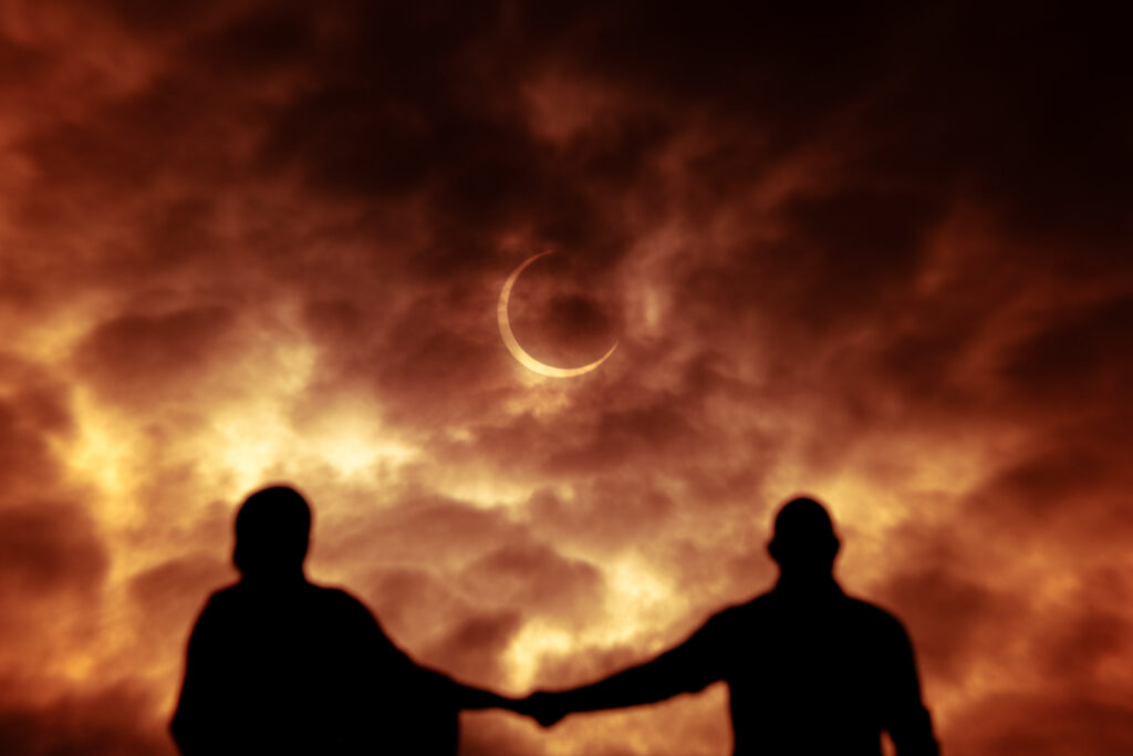 Annular eclipse wedding photo