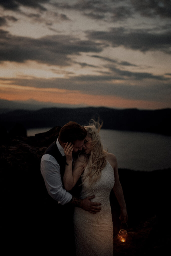 a wedding couple on top of a volcano in Bend oregon